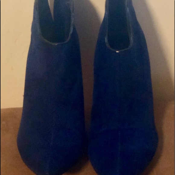 Royal blue Carlos Santana suede bootie - Picture 2 of 6